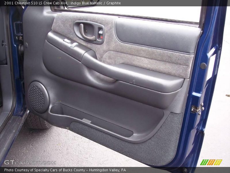 Indigo Blue Metallic / Graphite 2001 Chevrolet S10 LS Crew Cab 4x4