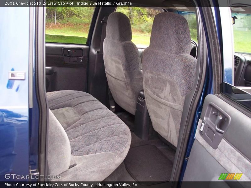 Indigo Blue Metallic / Graphite 2001 Chevrolet S10 LS Crew Cab 4x4