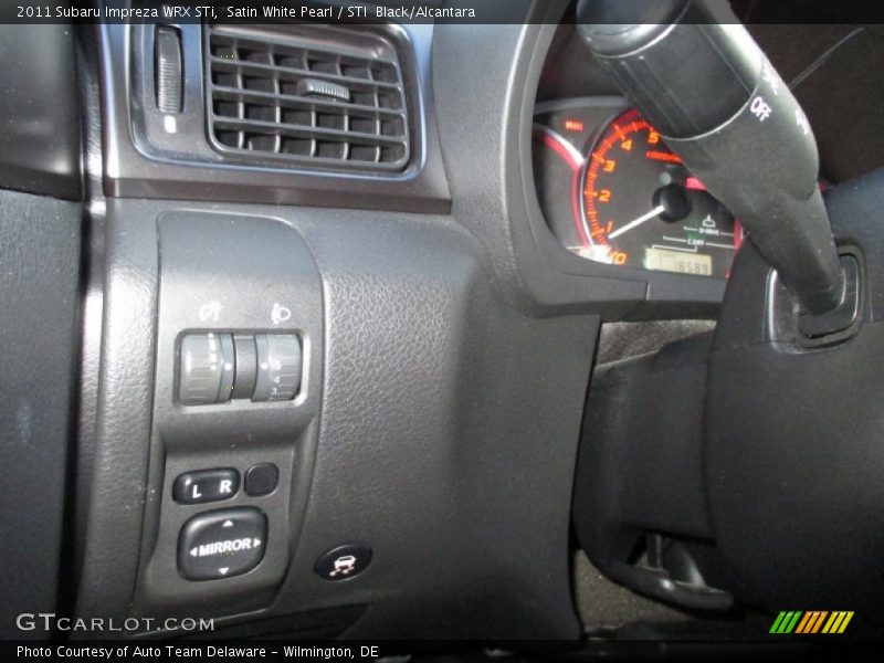 Satin White Pearl / STI  Black/Alcantara 2011 Subaru Impreza WRX STi
