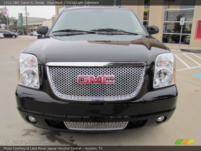 Onyx Black / Cocoa/Light Cashmere 2011 GMC Yukon XL Denali
