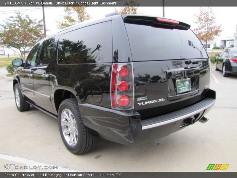 Onyx Black / Cocoa/Light Cashmere 2011 GMC Yukon XL Denali