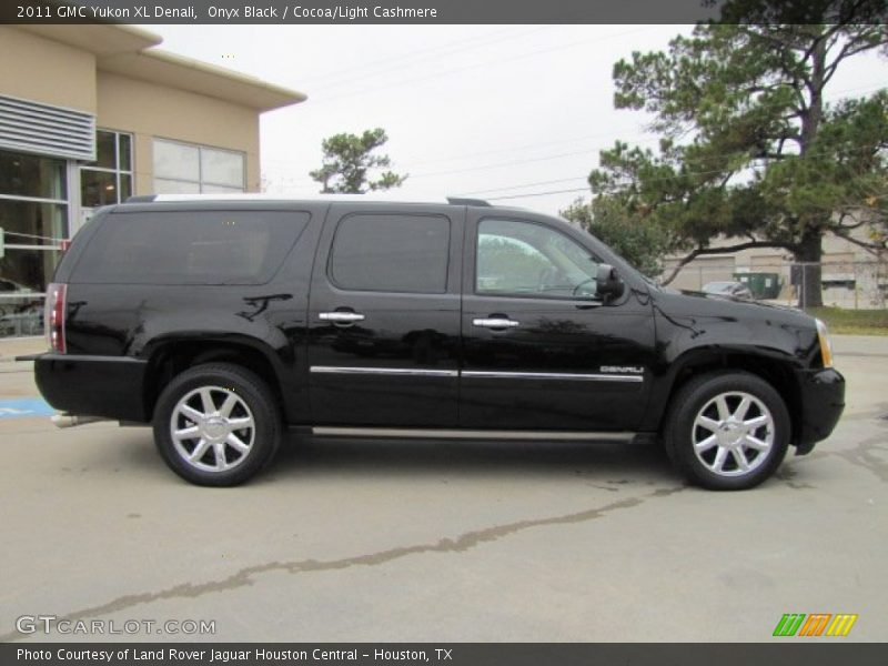 Onyx Black / Cocoa/Light Cashmere 2011 GMC Yukon XL Denali