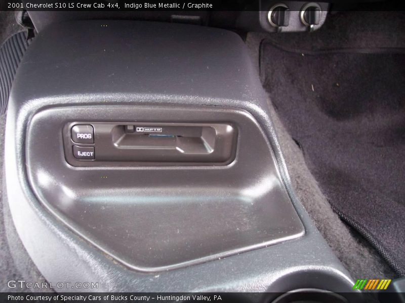 Indigo Blue Metallic / Graphite 2001 Chevrolet S10 LS Crew Cab 4x4