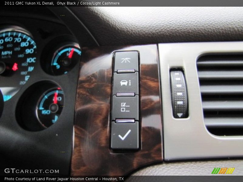 Onyx Black / Cocoa/Light Cashmere 2011 GMC Yukon XL Denali