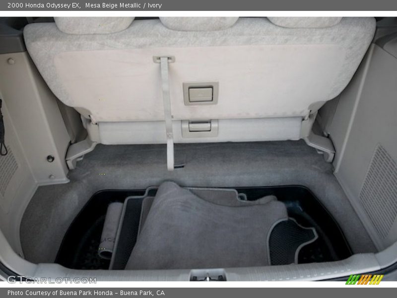 Mesa Beige Metallic / Ivory 2000 Honda Odyssey EX