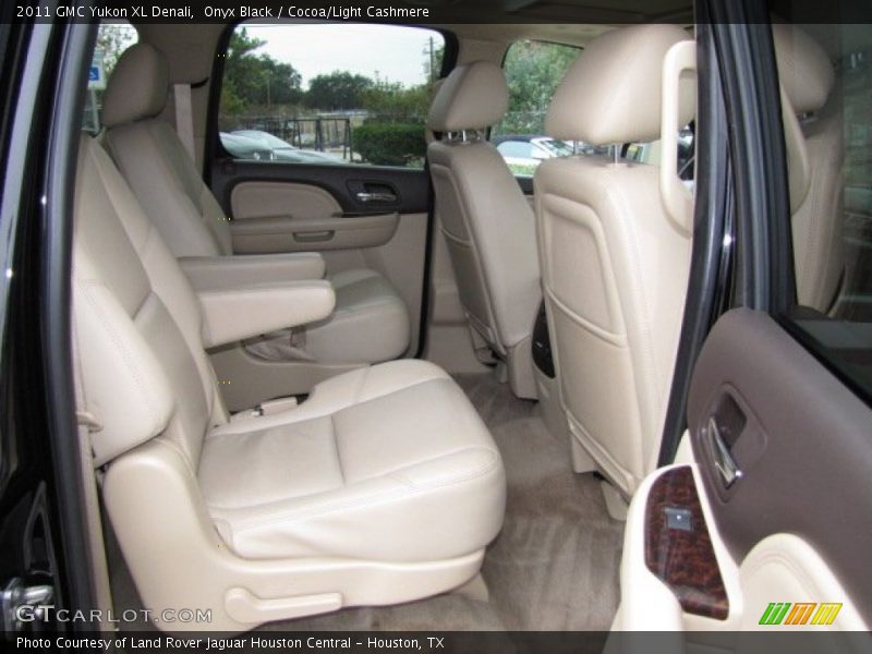Onyx Black / Cocoa/Light Cashmere 2011 GMC Yukon XL Denali
