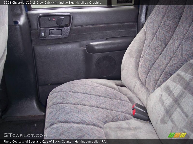 Indigo Blue Metallic / Graphite 2001 Chevrolet S10 LS Crew Cab 4x4