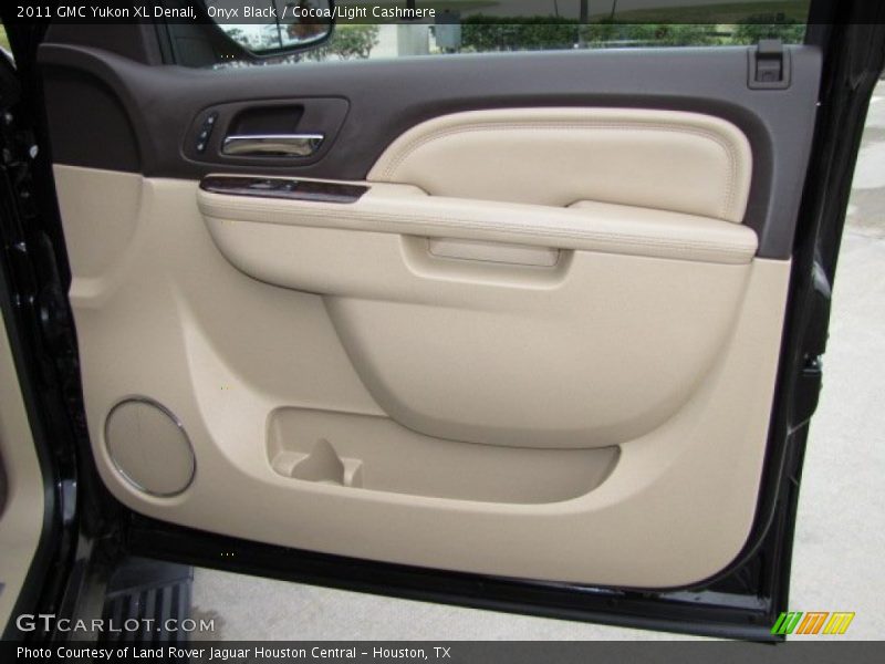 Onyx Black / Cocoa/Light Cashmere 2011 GMC Yukon XL Denali