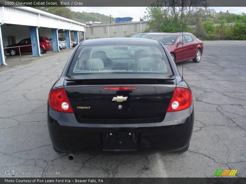 Black / Gray 2005 Chevrolet Cobalt Sedan