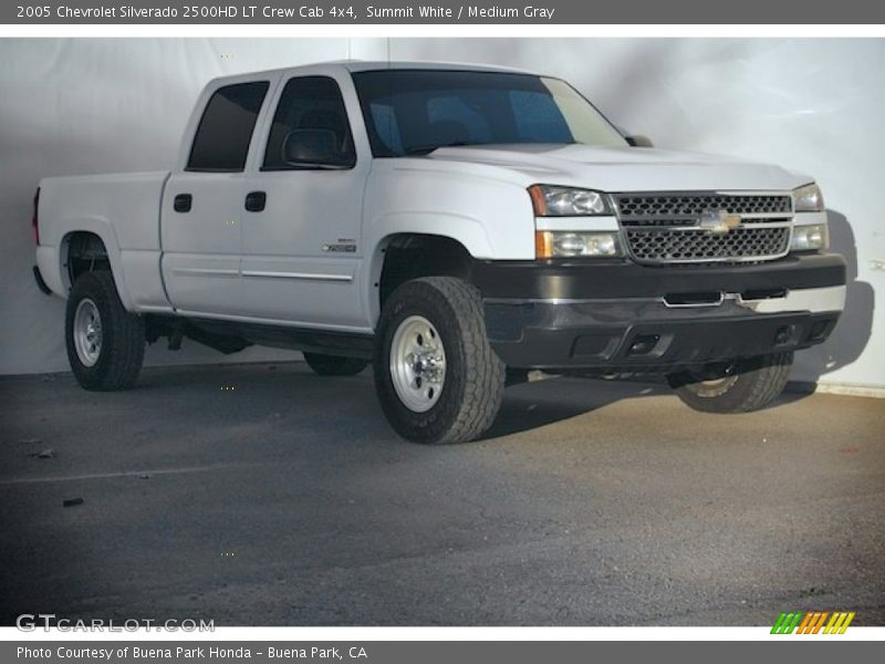 Summit White / Medium Gray 2005 Chevrolet Silverado 2500HD LT Crew Cab 4x4