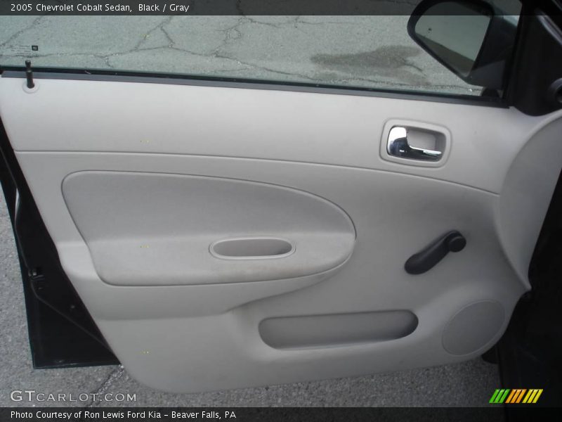 Black / Gray 2005 Chevrolet Cobalt Sedan