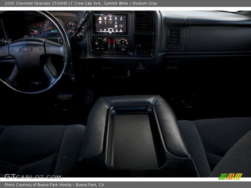 Summit White / Medium Gray 2005 Chevrolet Silverado 2500HD LT Crew Cab 4x4