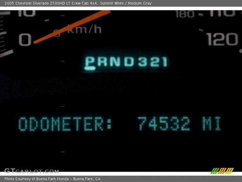 Summit White / Medium Gray 2005 Chevrolet Silverado 2500HD LT Crew Cab 4x4