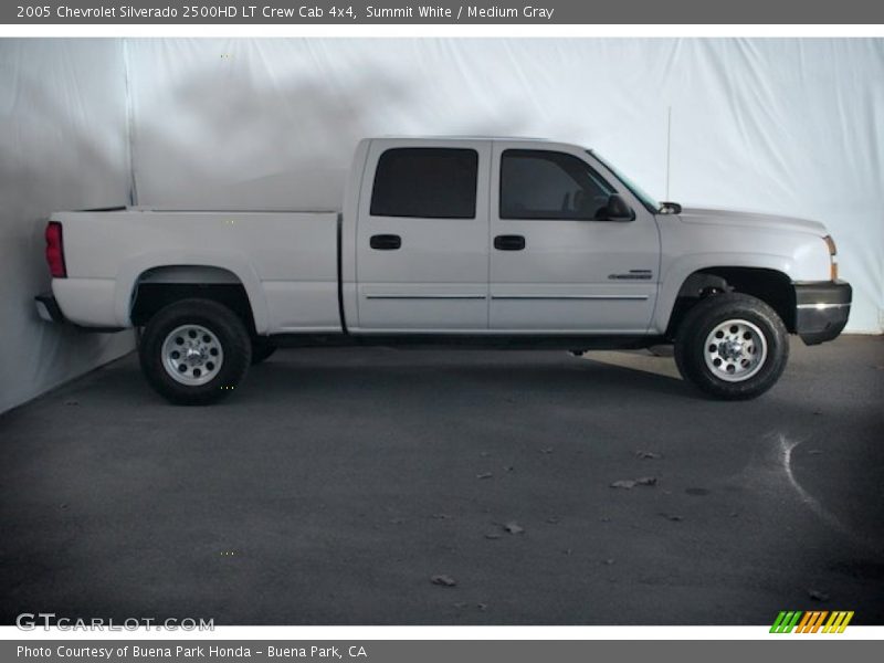 Summit White / Medium Gray 2005 Chevrolet Silverado 2500HD LT Crew Cab 4x4