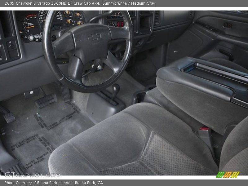 Summit White / Medium Gray 2005 Chevrolet Silverado 2500HD LT Crew Cab 4x4