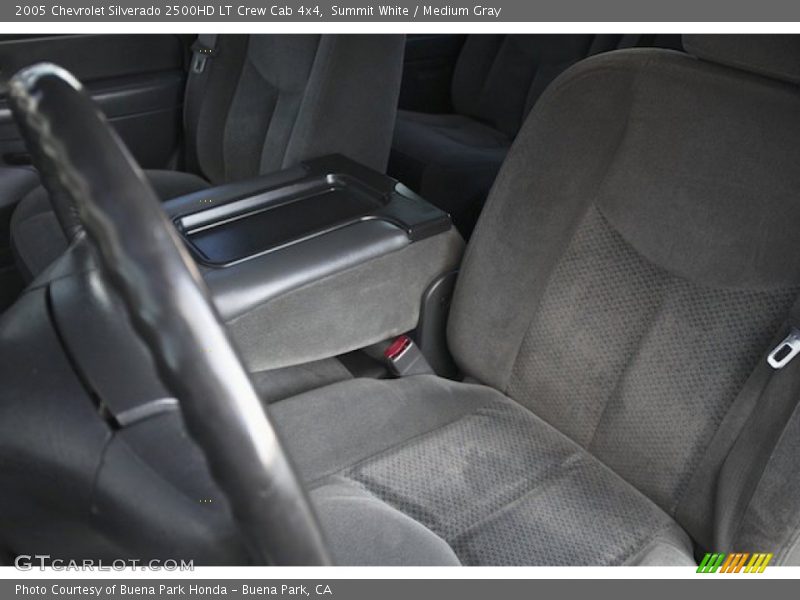 Summit White / Medium Gray 2005 Chevrolet Silverado 2500HD LT Crew Cab 4x4