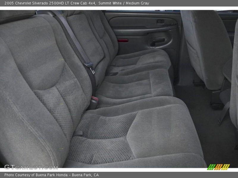 Summit White / Medium Gray 2005 Chevrolet Silverado 2500HD LT Crew Cab 4x4