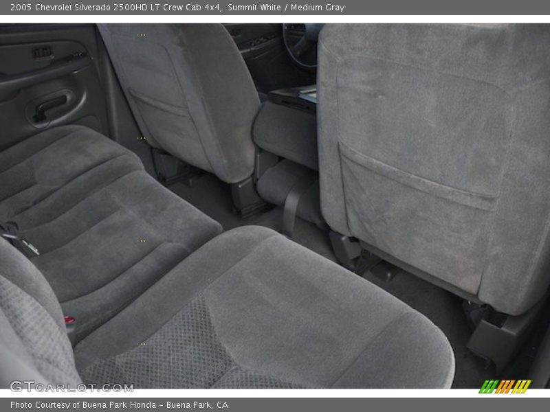 Summit White / Medium Gray 2005 Chevrolet Silverado 2500HD LT Crew Cab 4x4