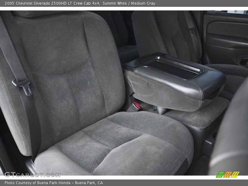Summit White / Medium Gray 2005 Chevrolet Silverado 2500HD LT Crew Cab 4x4