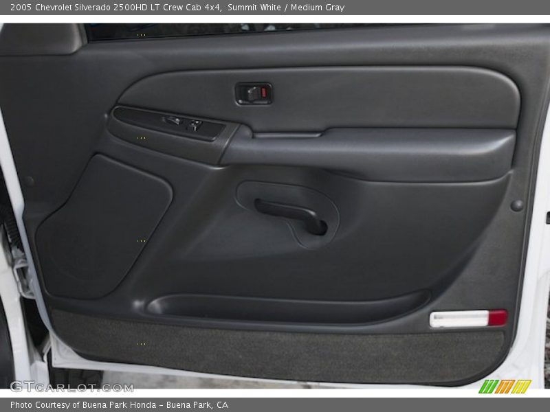 Summit White / Medium Gray 2005 Chevrolet Silverado 2500HD LT Crew Cab 4x4