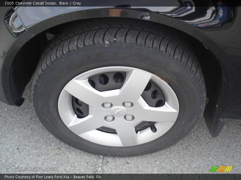 Black / Gray 2005 Chevrolet Cobalt Sedan