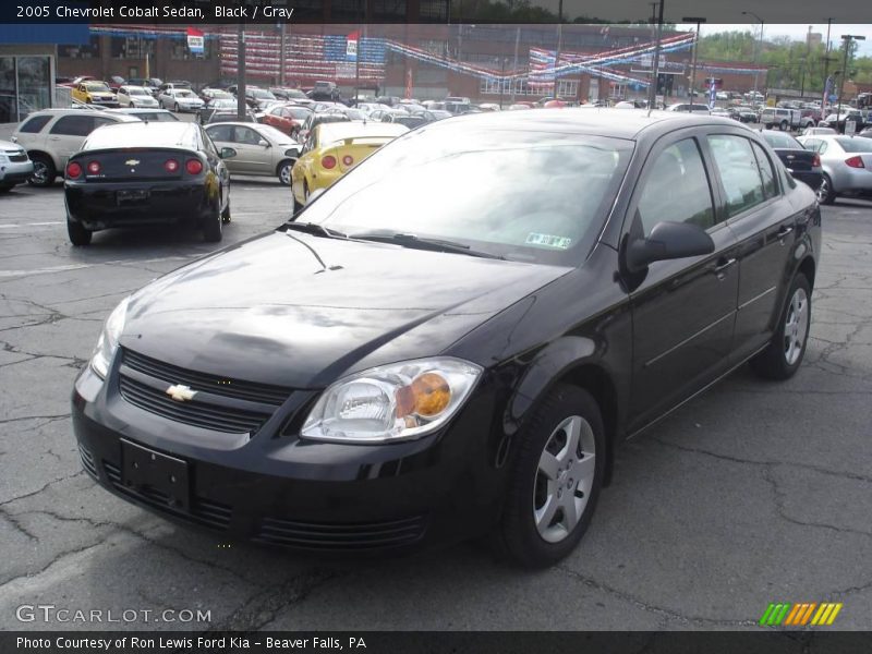 Black / Gray 2005 Chevrolet Cobalt Sedan