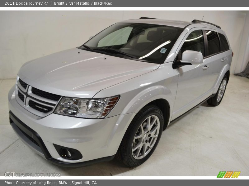 Front 3/4 View of 2011 Journey R/T