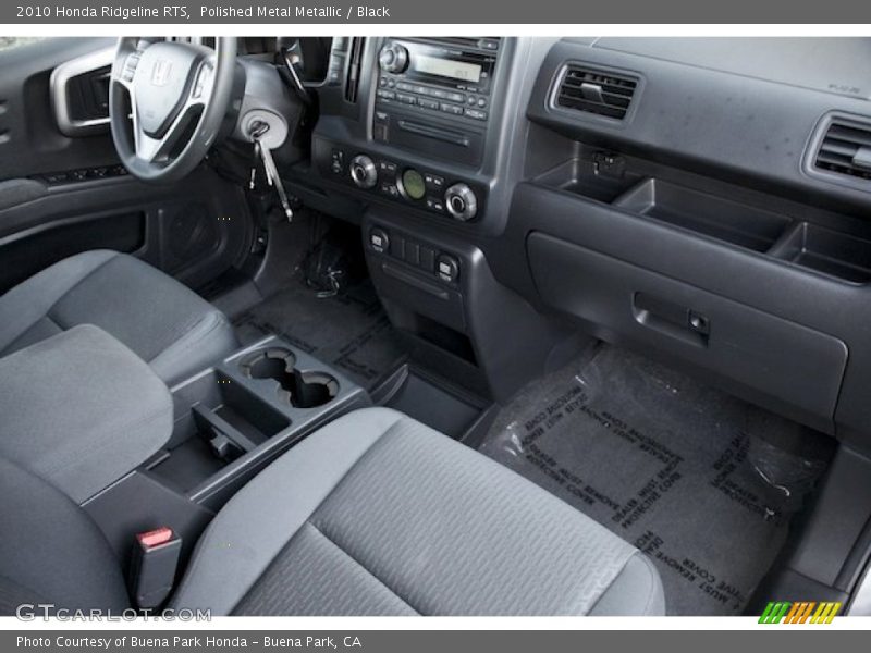 Polished Metal Metallic / Black 2010 Honda Ridgeline RTS