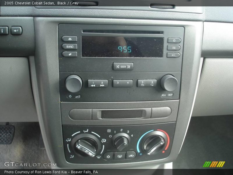 Black / Gray 2005 Chevrolet Cobalt Sedan