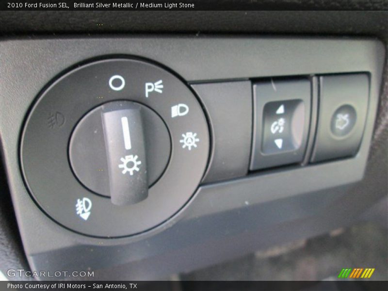Brilliant Silver Metallic / Medium Light Stone 2010 Ford Fusion SEL