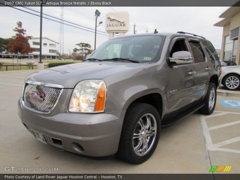 Front 3/4 View of 2007 Yukon SLT