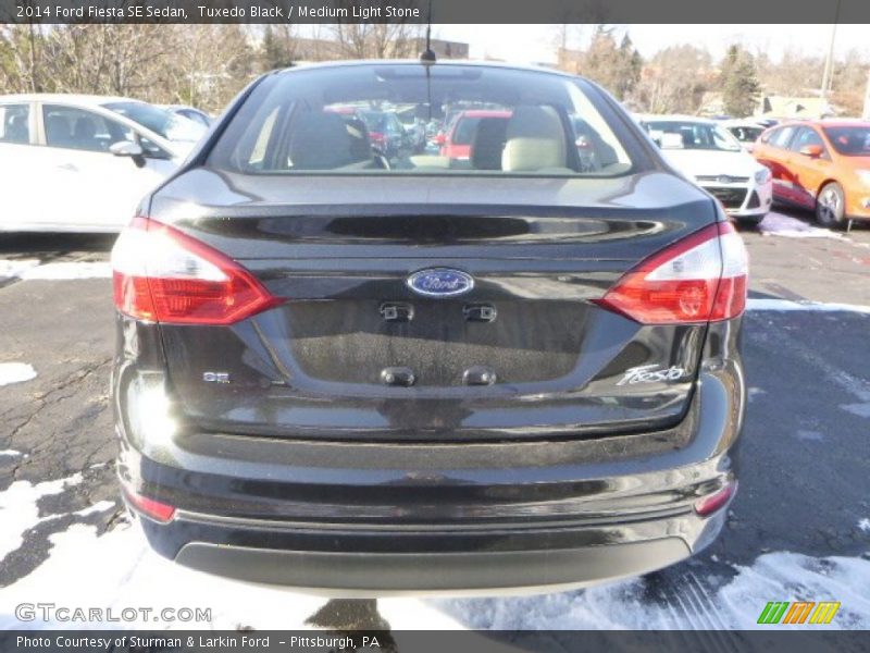 Tuxedo Black / Medium Light Stone 2014 Ford Fiesta SE Sedan