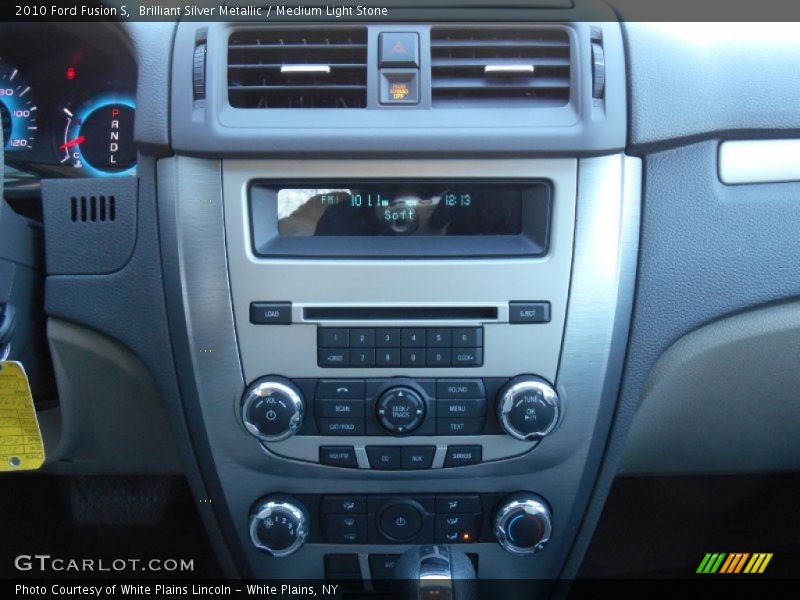 Brilliant Silver Metallic / Medium Light Stone 2010 Ford Fusion S