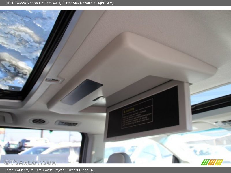 Silver Sky Metallic / Light Gray 2011 Toyota Sienna Limited AWD
