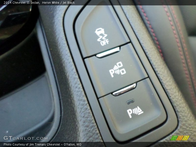 Heron White / Jet Black 2014 Chevrolet SS Sedan