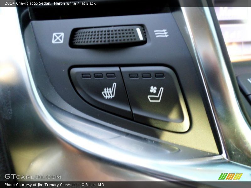 Controls of 2014 SS Sedan