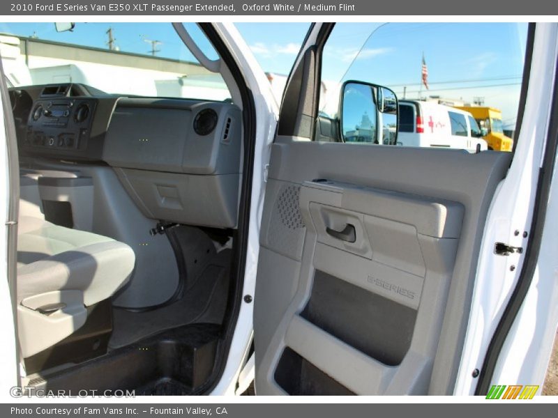 Oxford White / Medium Flint 2010 Ford E Series Van E350 XLT Passenger Extended