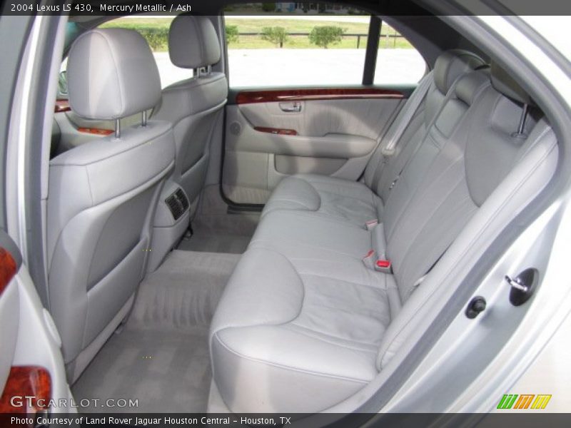 Rear Seat of 2004 LS 430