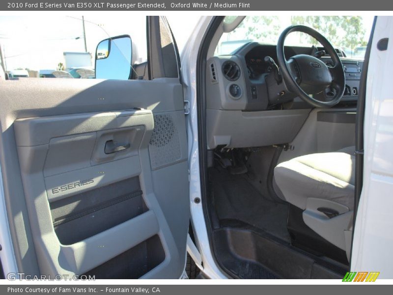 Oxford White / Medium Flint 2010 Ford E Series Van E350 XLT Passenger Extended