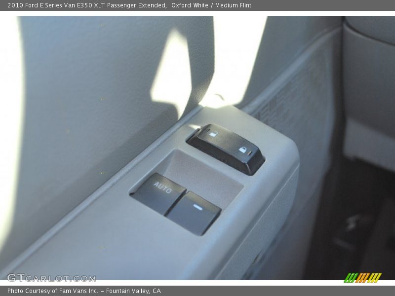 Oxford White / Medium Flint 2010 Ford E Series Van E350 XLT Passenger Extended