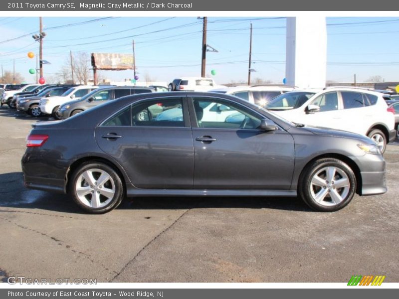 Magnetic Gray Metallic / Dark Charcoal 2011 Toyota Camry SE