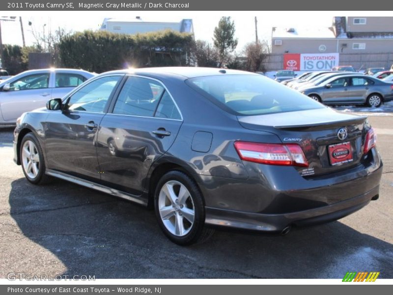 Magnetic Gray Metallic / Dark Charcoal 2011 Toyota Camry SE