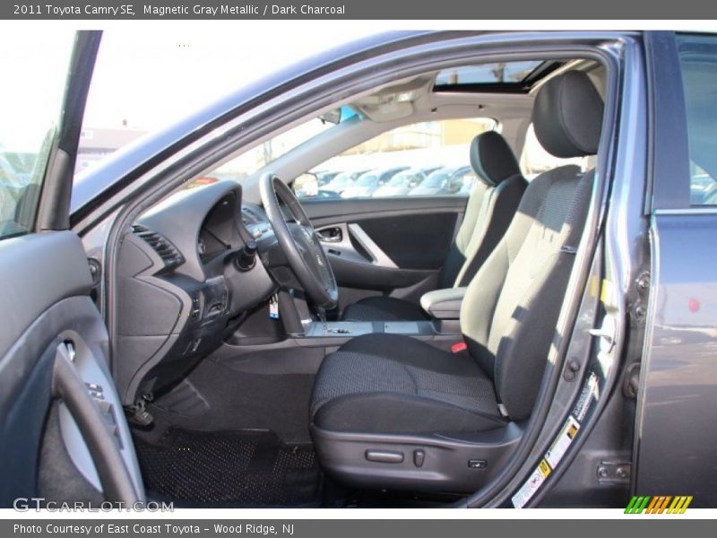 Magnetic Gray Metallic / Dark Charcoal 2011 Toyota Camry SE