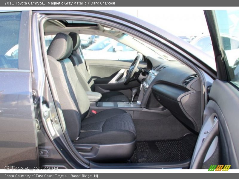 Magnetic Gray Metallic / Dark Charcoal 2011 Toyota Camry SE