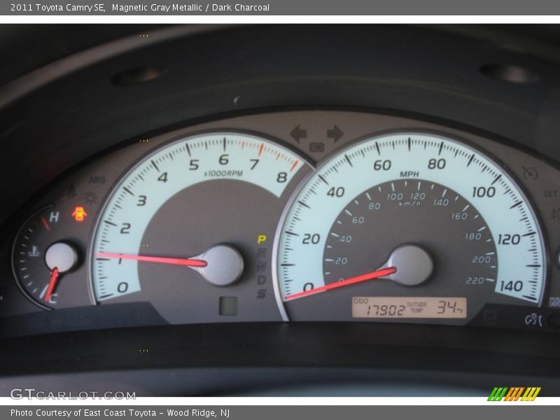 Magnetic Gray Metallic / Dark Charcoal 2011 Toyota Camry SE
