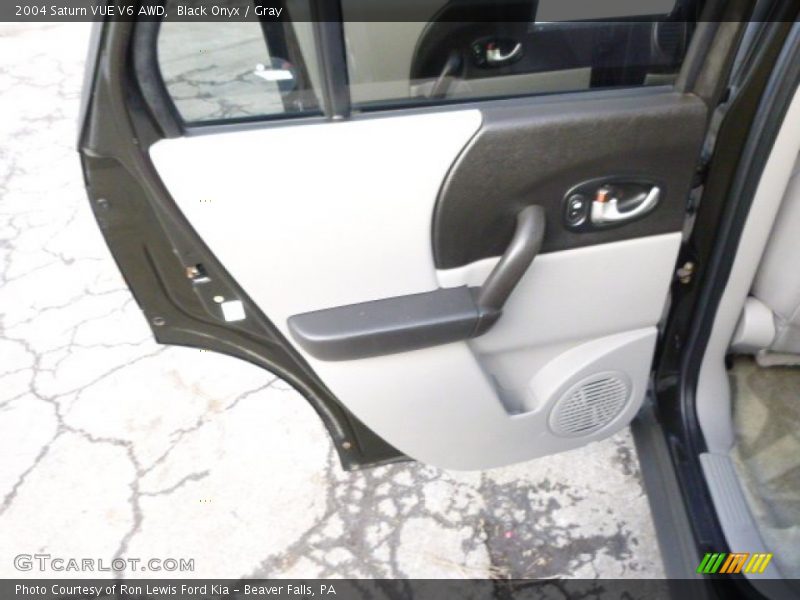 Black Onyx / Gray 2004 Saturn VUE V6 AWD