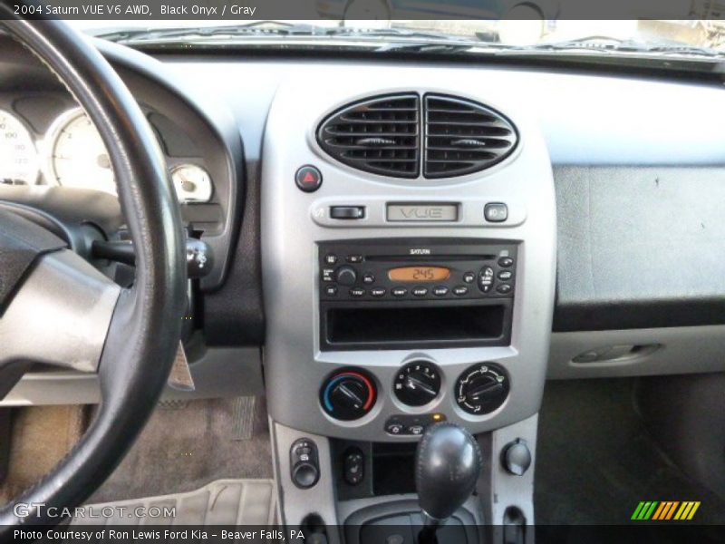 Black Onyx / Gray 2004 Saturn VUE V6 AWD