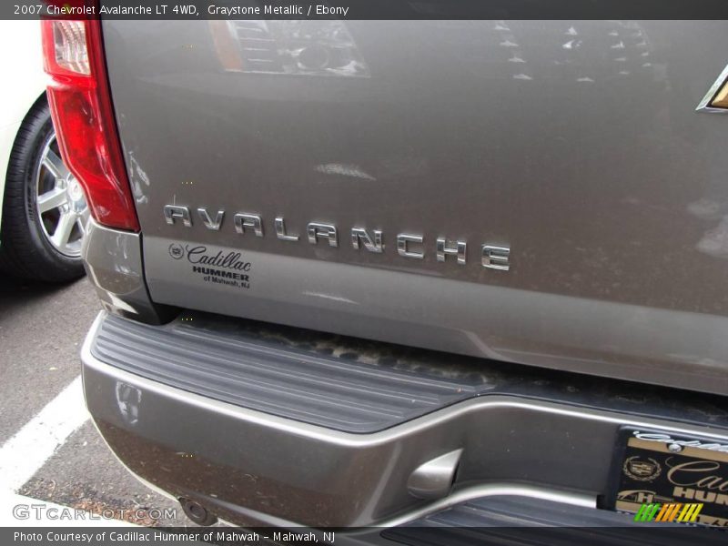 Graystone Metallic / Ebony 2007 Chevrolet Avalanche LT 4WD