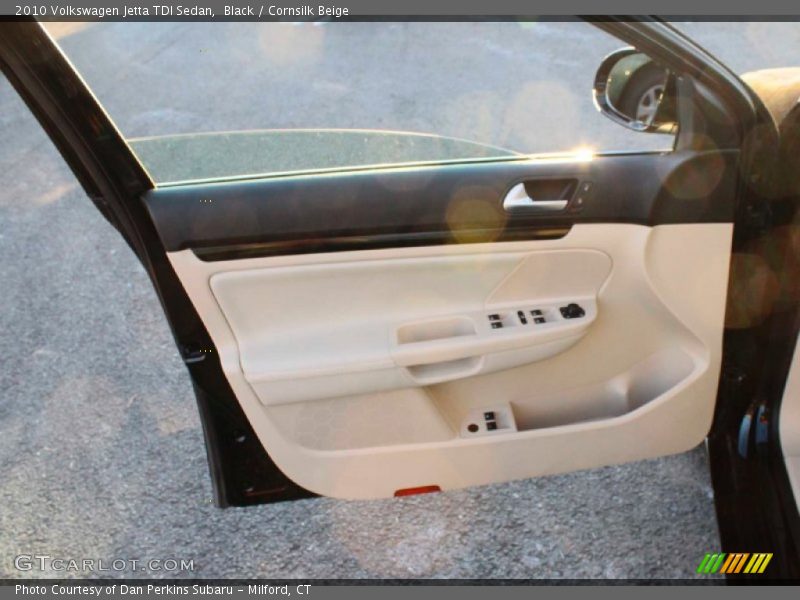 Black / Cornsilk Beige 2010 Volkswagen Jetta TDI Sedan