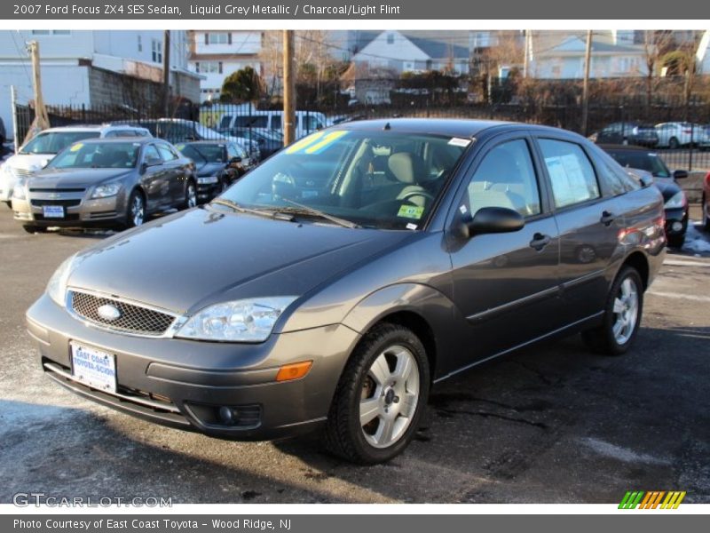 Liquid Grey Metallic / Charcoal/Light Flint 2007 Ford Focus ZX4 SES Sedan